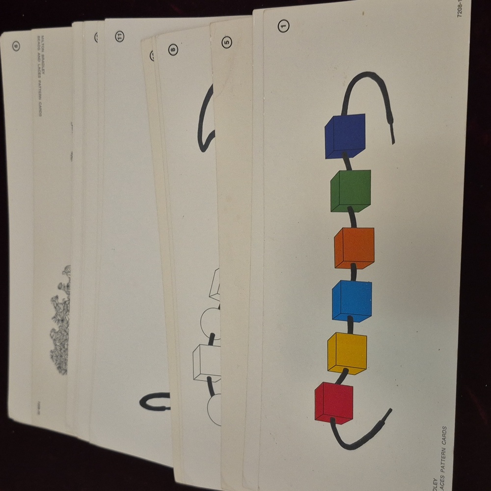 Beads & Laces Pattern Cards - Picture 2 of 3